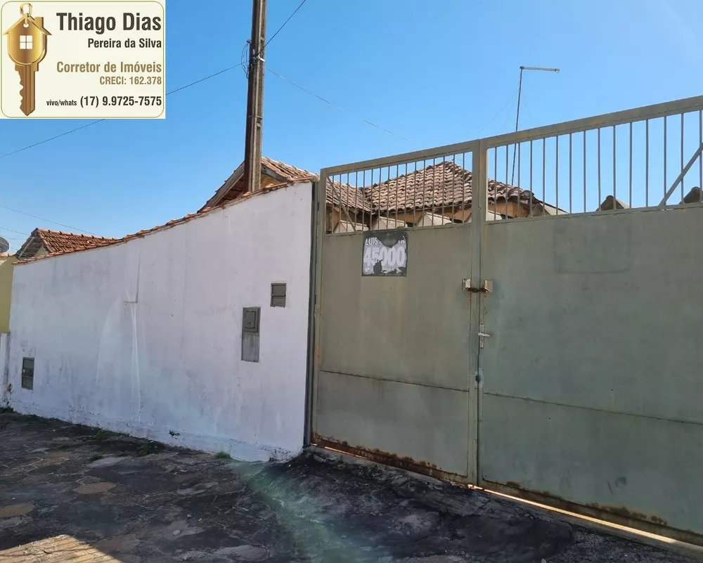 Casa à venda com 2 quartos, 100m² - Foto 1