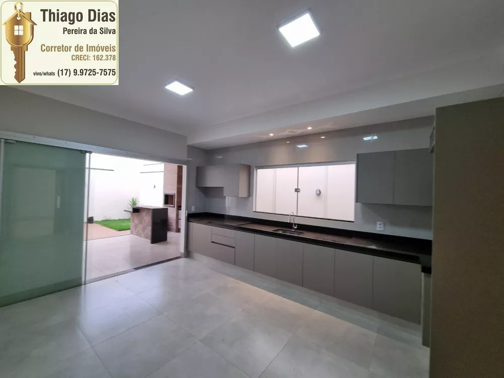 Casa à venda com 3 quartos, 160m² - Foto 4