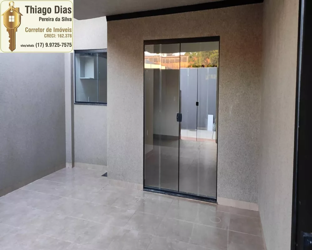 Casa à venda com 2 quartos, 107m² - Foto 2