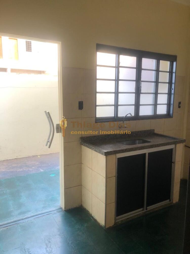 Apartamento à venda com 2 quartos, 63m² - Foto 2