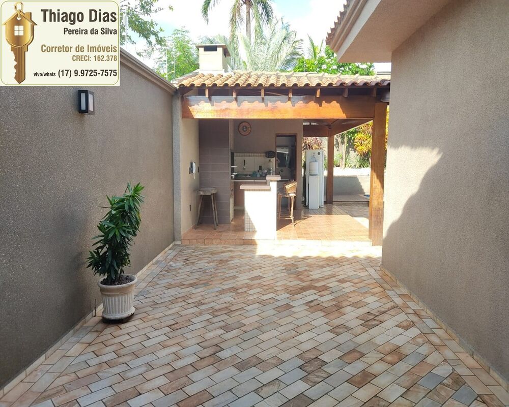 Casa, 3 quartos, 227 m² - Foto 2