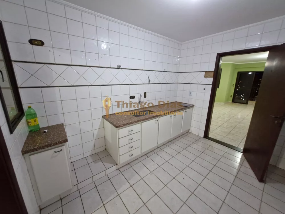 Apartamento à venda com 3 quartos, 183m² - Foto 21