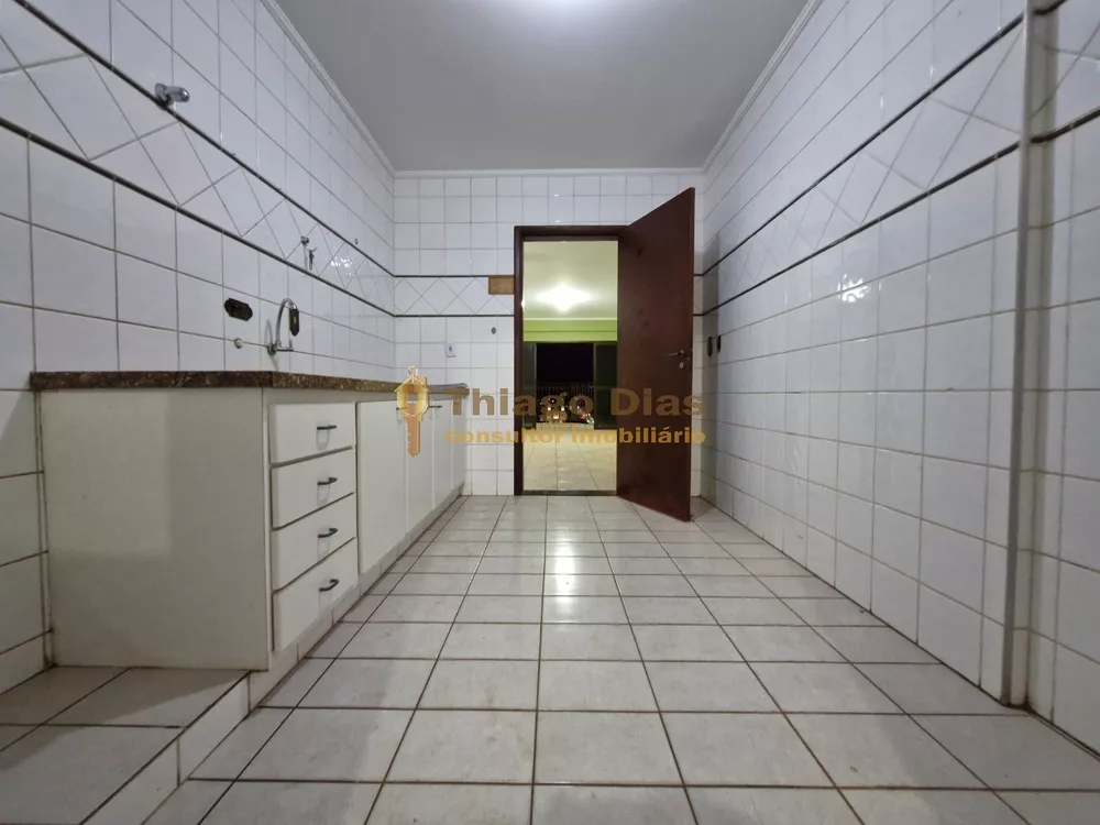 Apartamento à venda com 3 quartos, 183m² - Foto 22