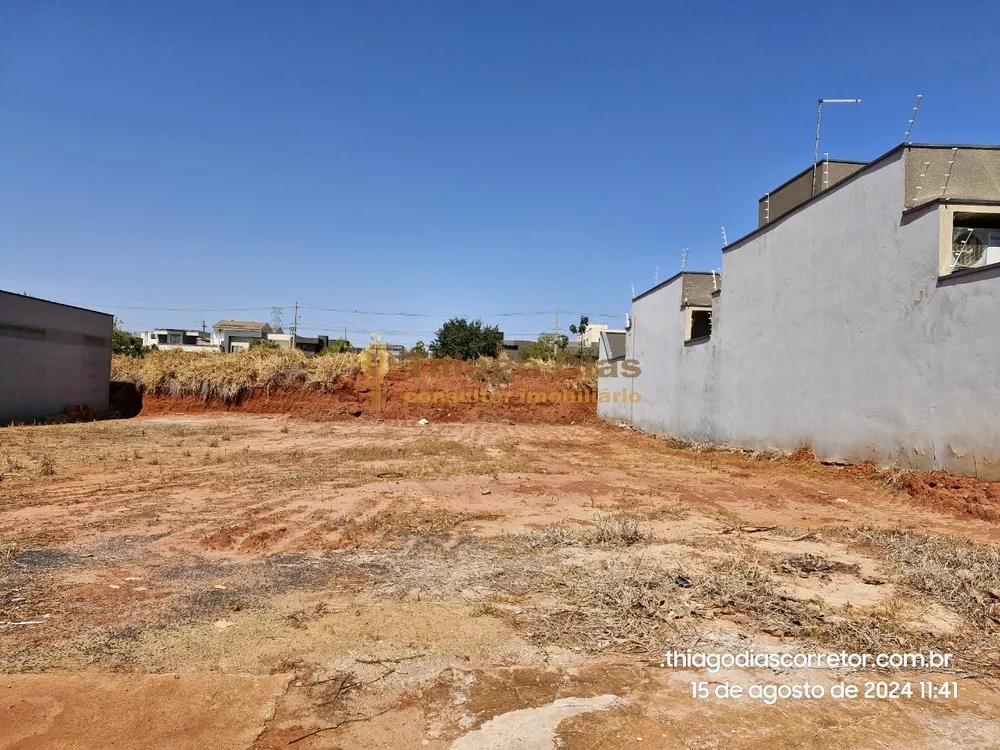 Terreno à venda, 250m² - Foto 1