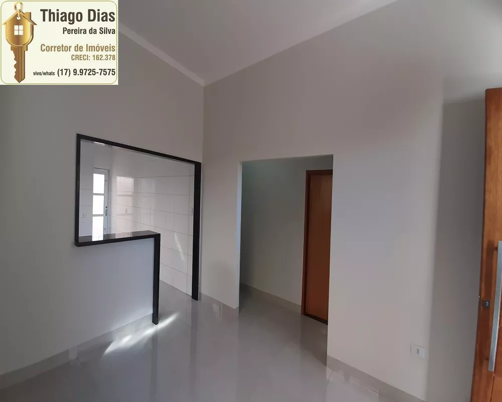 Casa à venda com 3 quartos, 118m² - Foto 1