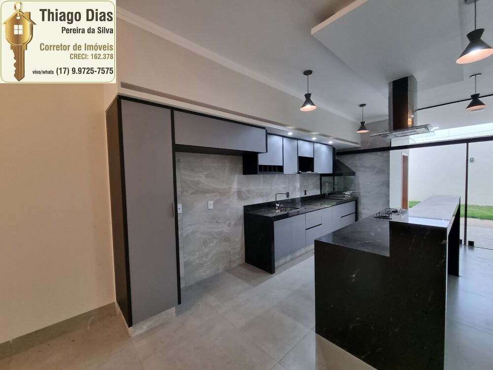 Casa, 3 quartos, 161 m² - Foto 1