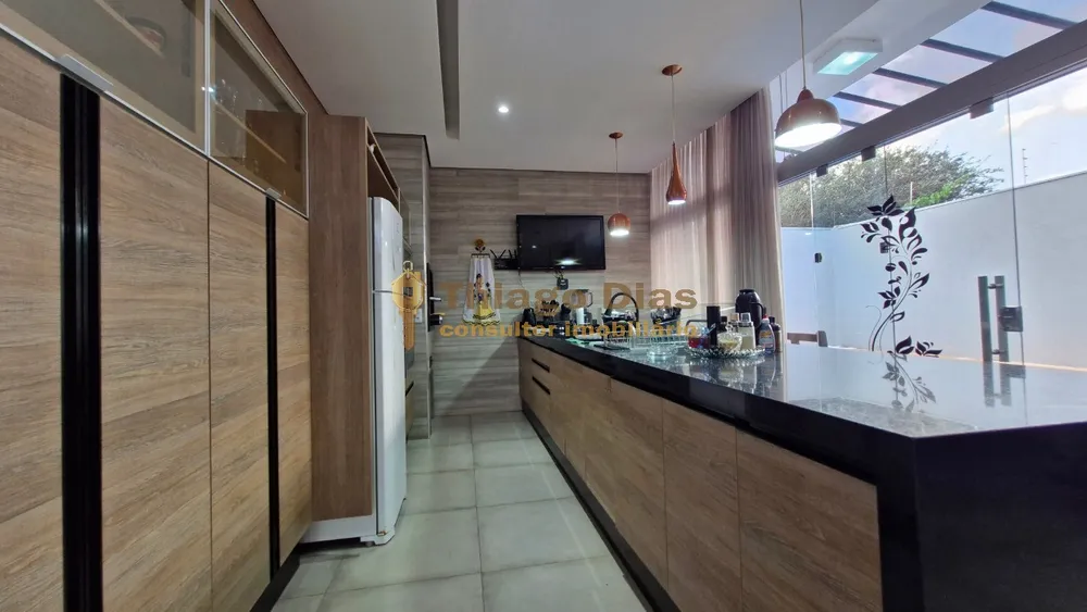 Casa, 3 quartos, 204 m² - Foto 8