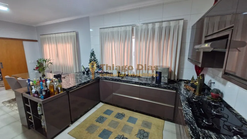 Casa, 3 quartos, 204 m² - Foto 9