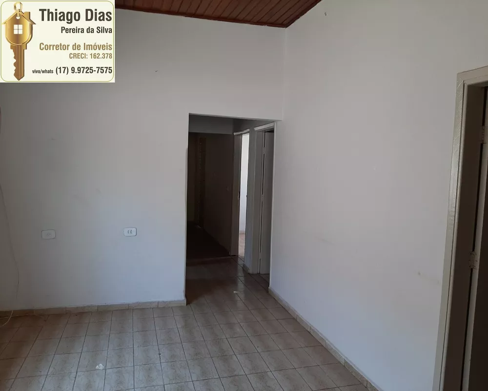 Casa à venda com 5 quartos, 210m² - Foto 4