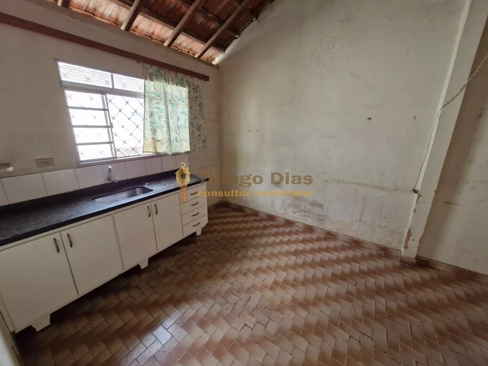 Casa à venda com 3 quartos, 340m² - Foto 8