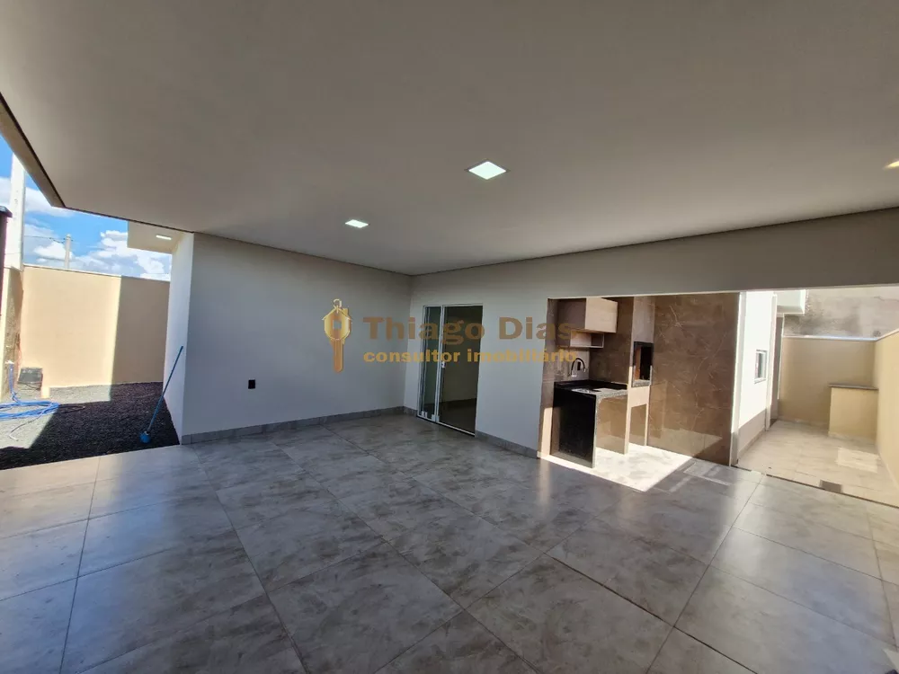 Casa à venda com 3 quartos, 106m² - Foto 1