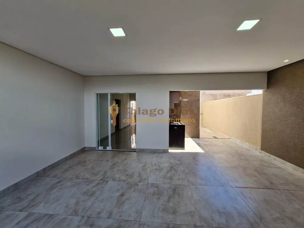 Casa à venda com 3 quartos, 106m² - Foto 2