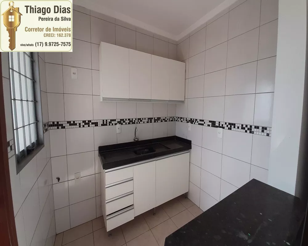 Apartamento à venda com 2 quartos, 77m² - Foto 4