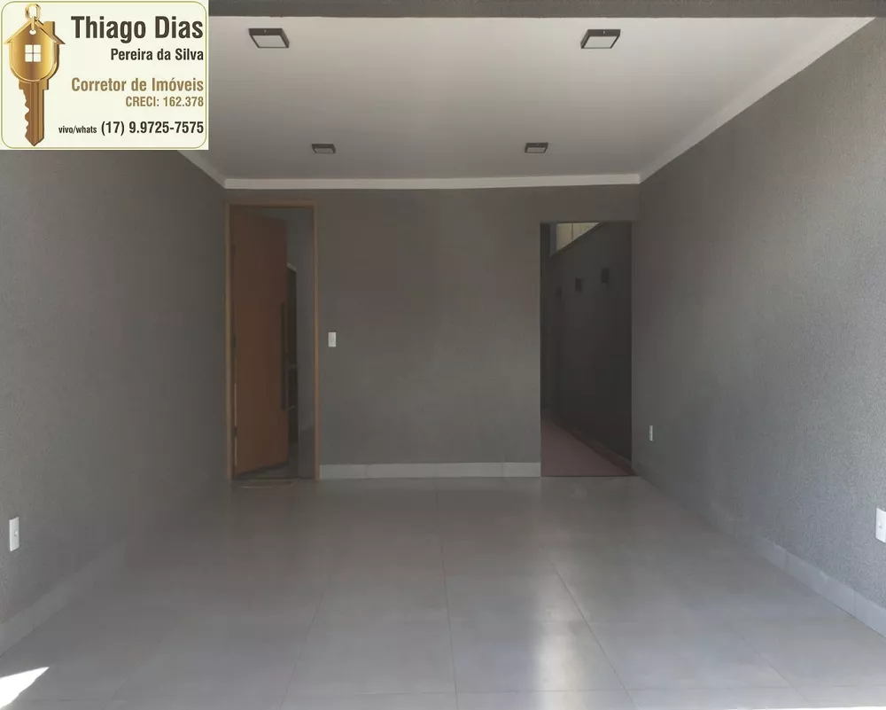 Casa à venda com 3 quartos, 166m² - Foto 1