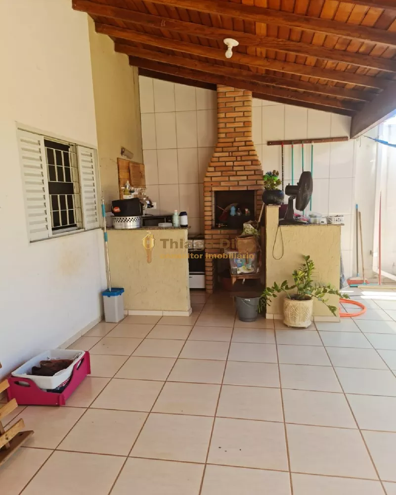 Casa à venda com 2 quartos, 131m² - Foto 1