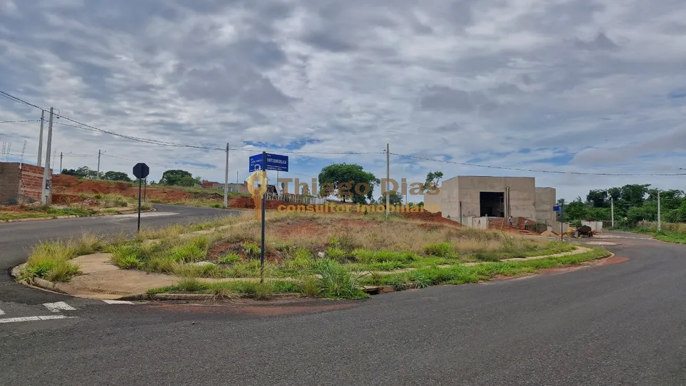Loteamento e Condomínio, 409 m² - Foto 1