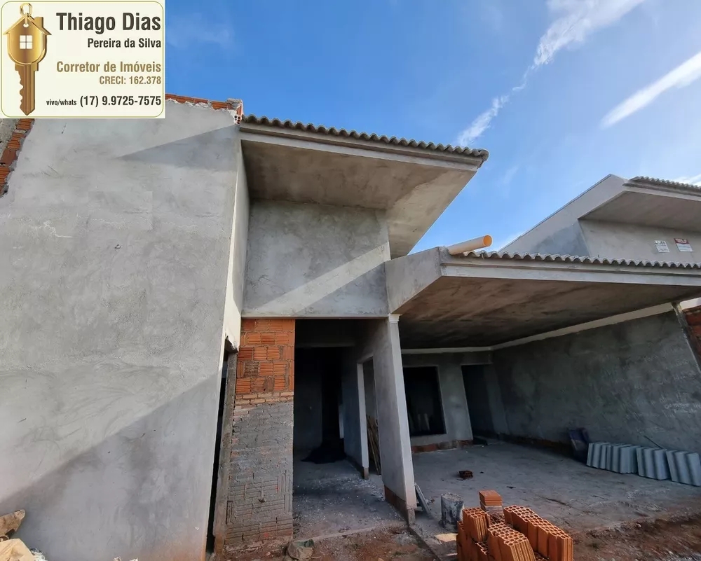 Casa à venda com 3 quartos, 125m² - Foto 1