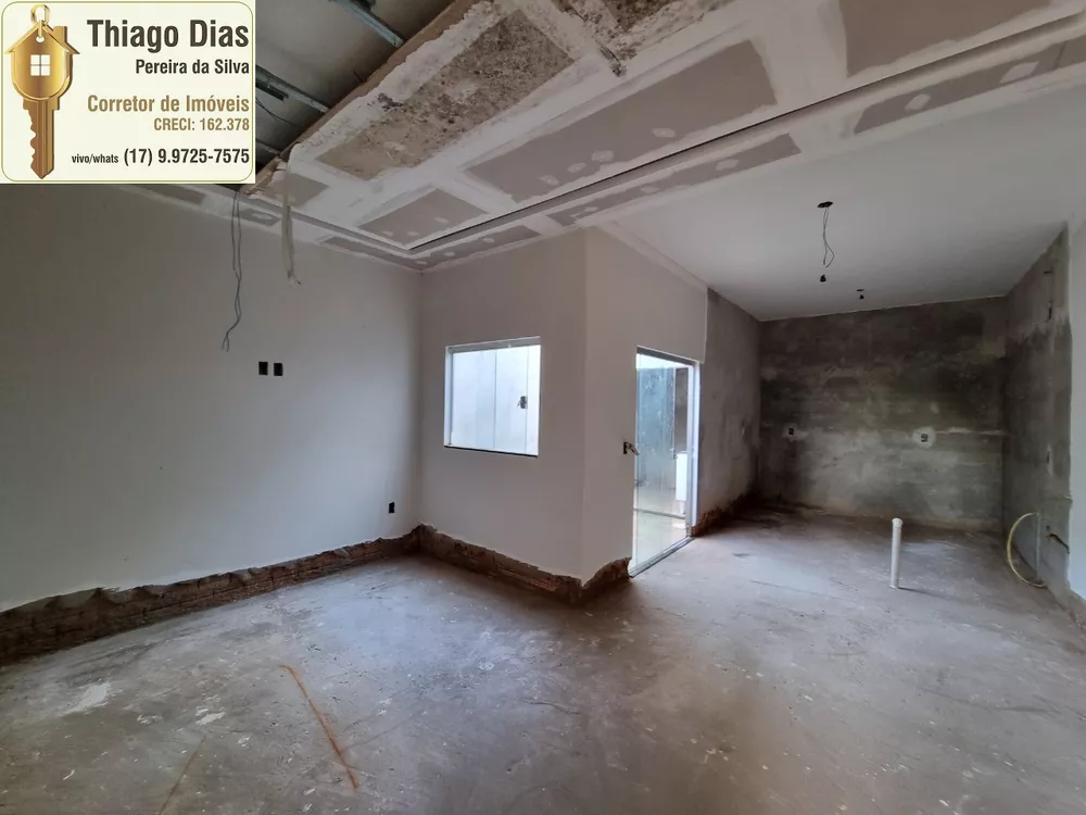 Casa à venda com 3 quartos, 133m² - Foto 3