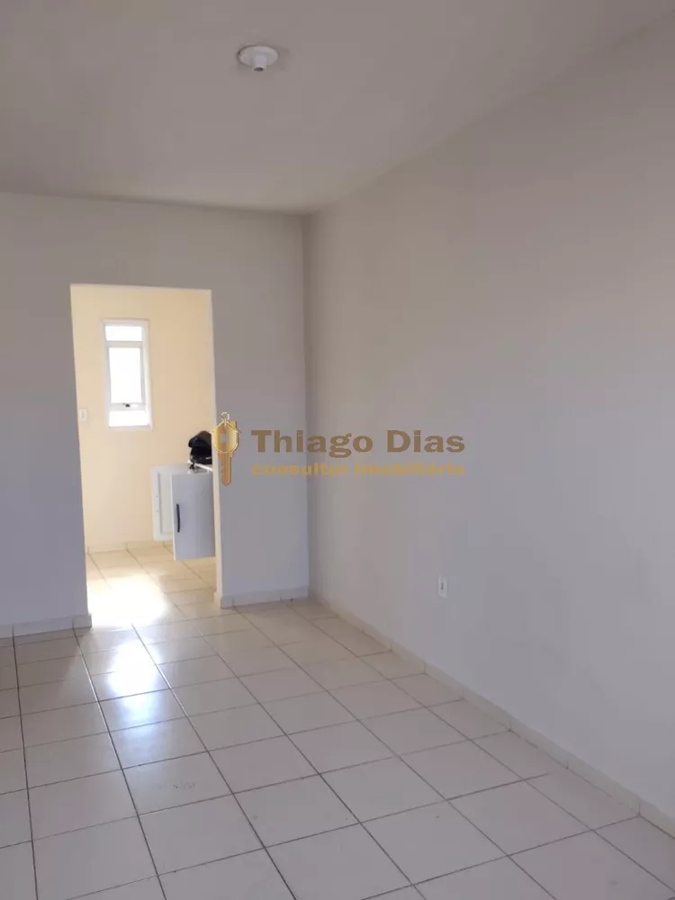 Casa à venda com 2 quartos, 45m² - Foto 4