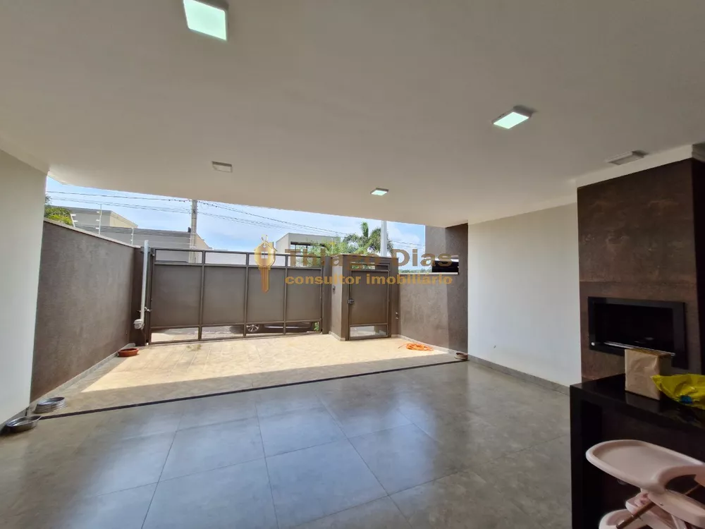 Casa à venda com 3 quartos, 127m² - Foto 3