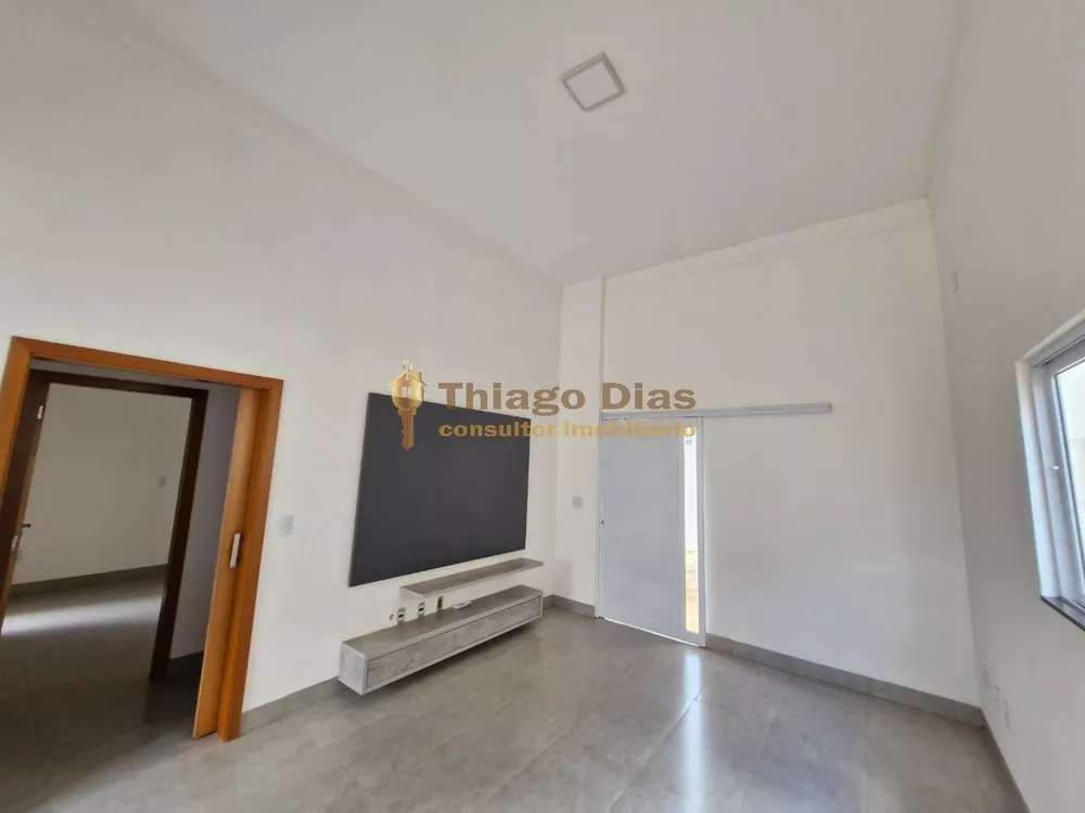 Casa à venda com 2 quartos, 60m² - Foto 3