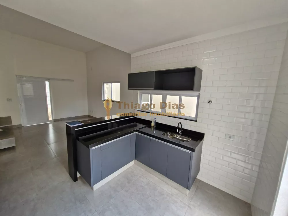 Casa à venda com 2 quartos, 60m² - Foto 5