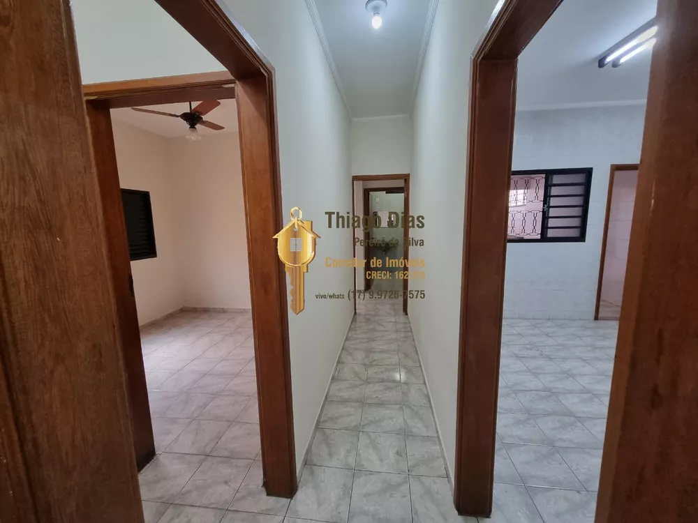 Casa à venda com 3 quartos, 145m² - Foto 3