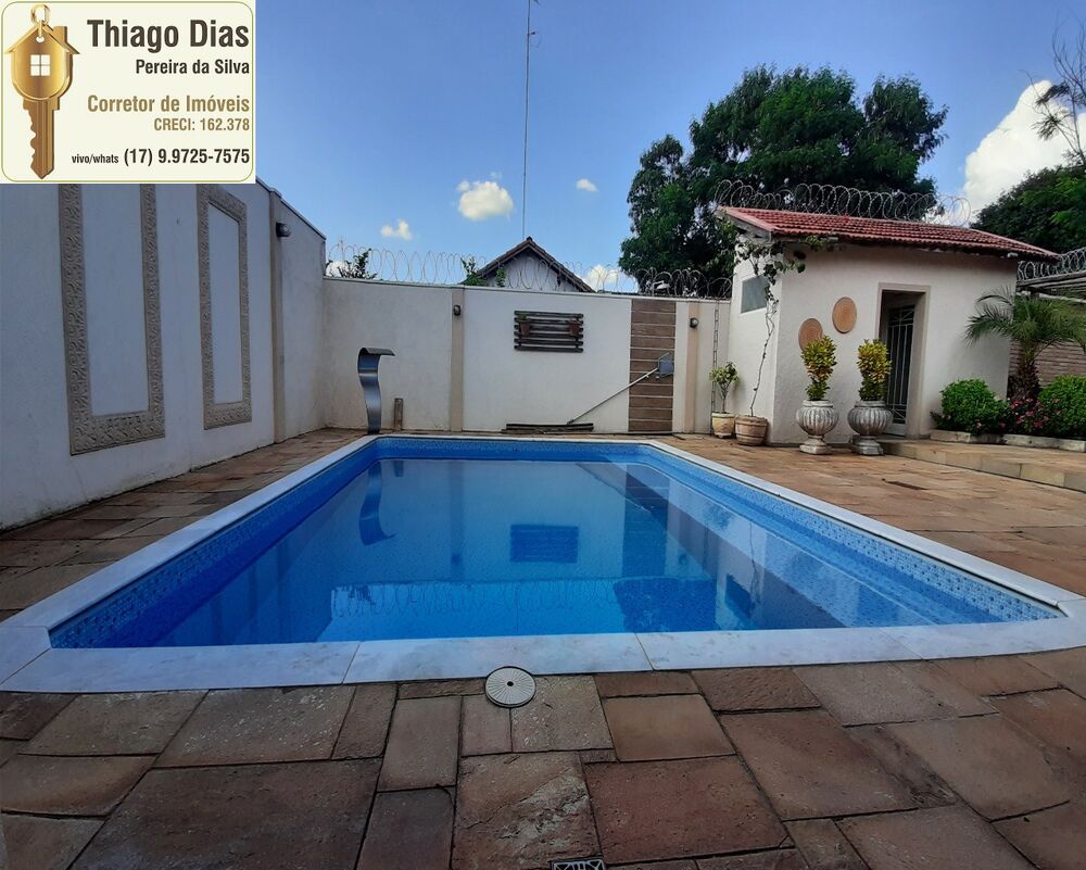 Casa, 3 quartos, 301 m² - Foto 1