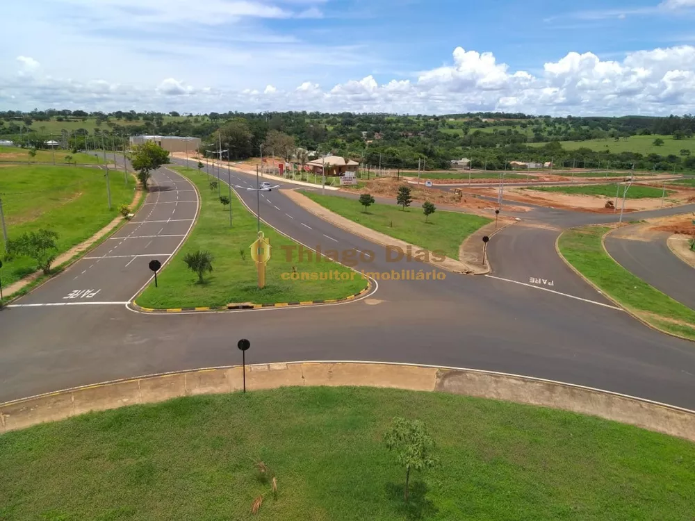 Terreno à venda, 200m² - Foto 1