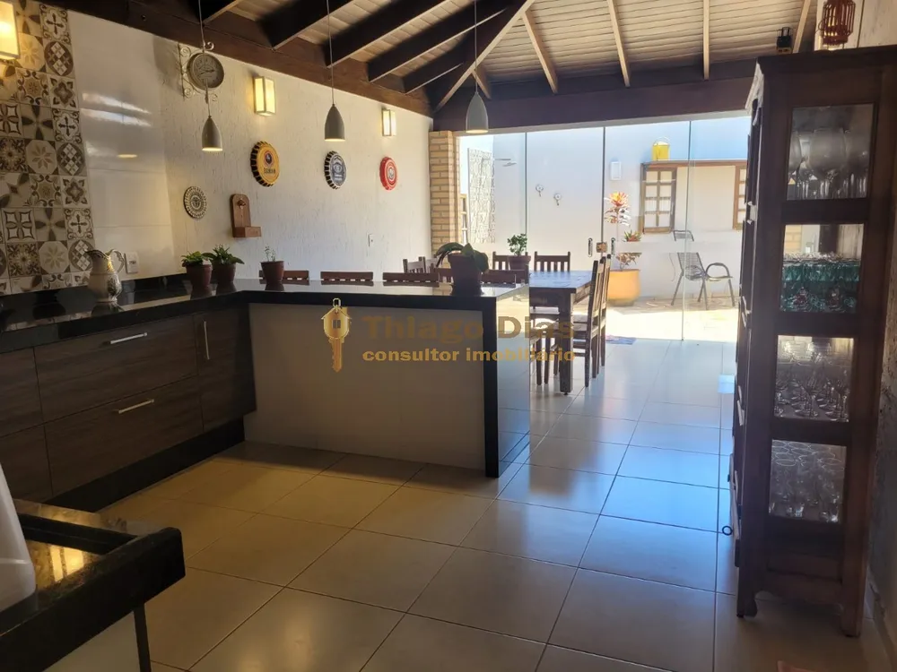 Casa, 3 quartos, 200 m² - Foto 2