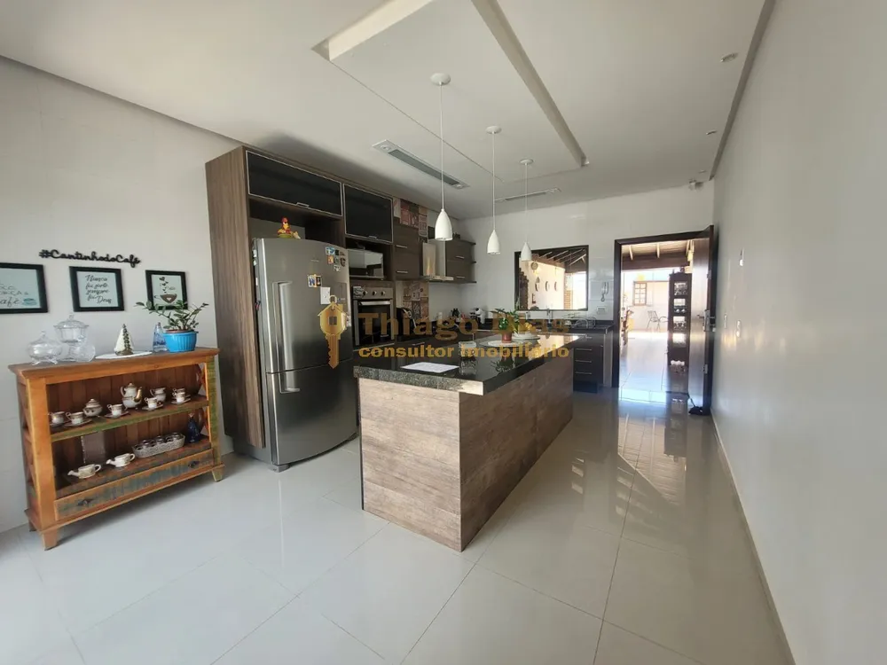 Casa, 3 quartos, 200 m² - Foto 1
