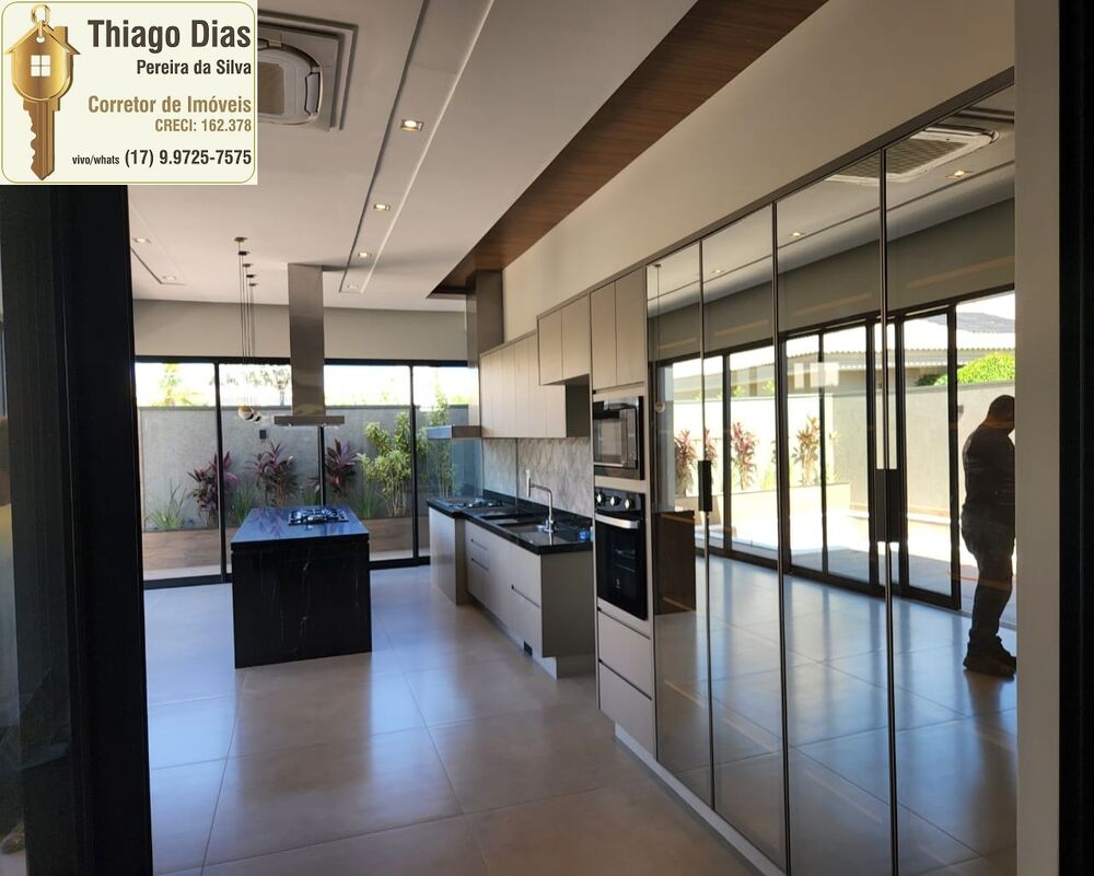 Casa, 3 quartos, 249 m² - Foto 2