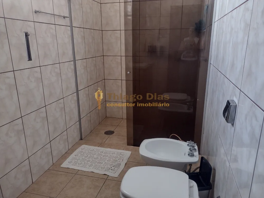 Casa, 4 quartos, 297 m² - Foto 1