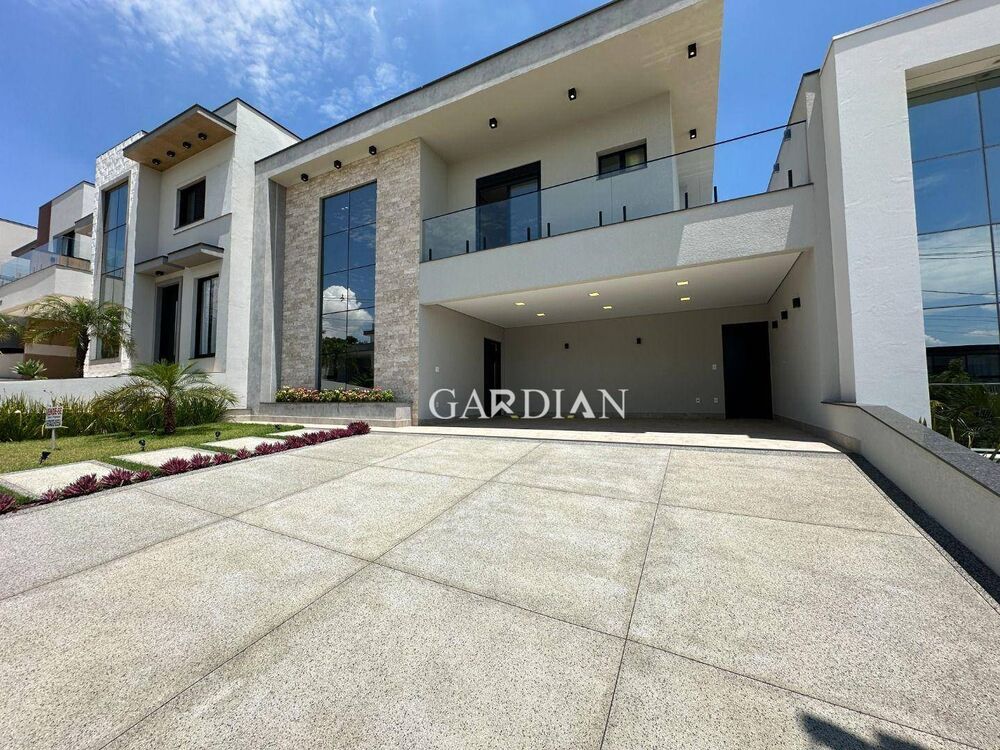 Sobrado, 3 quartos, 246 m² - Foto 1