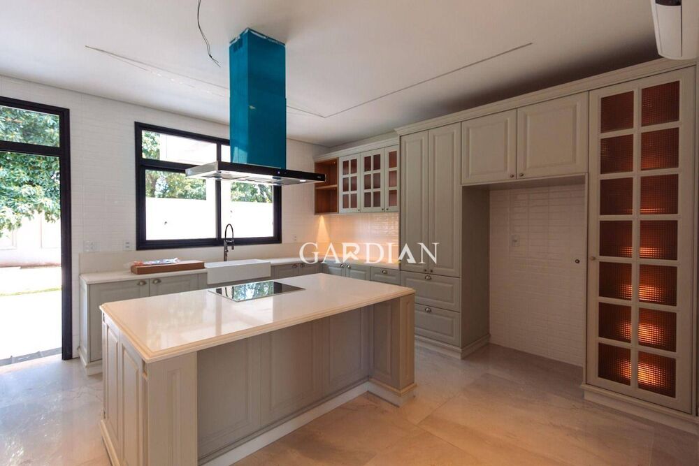 Casa de Condomínio à venda com 4 quartos, 800m² - Foto 2