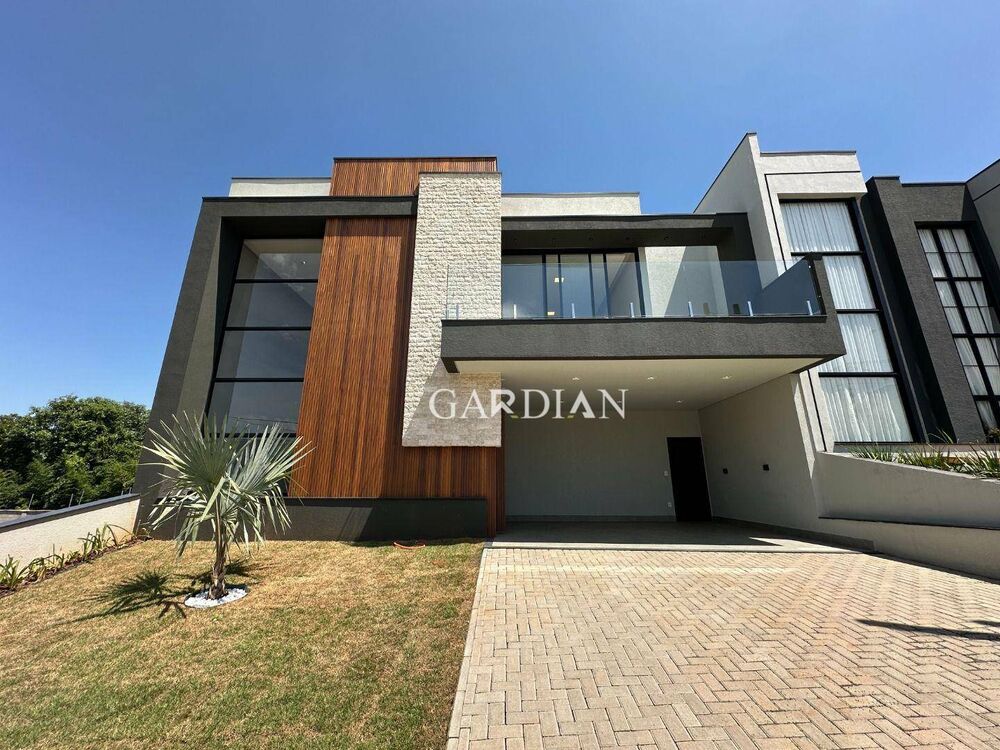 Sobrado, 4 quartos, 299 m² - Foto 1