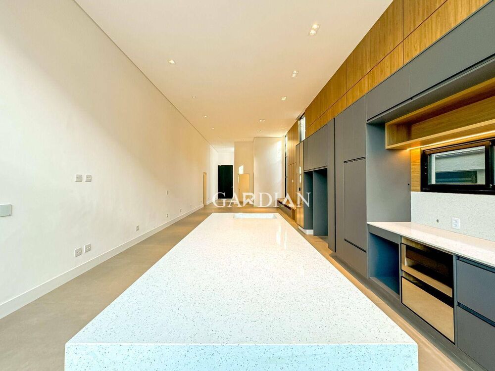 Casa de Condomínio à venda com 3 quartos, 305m² - Foto 3