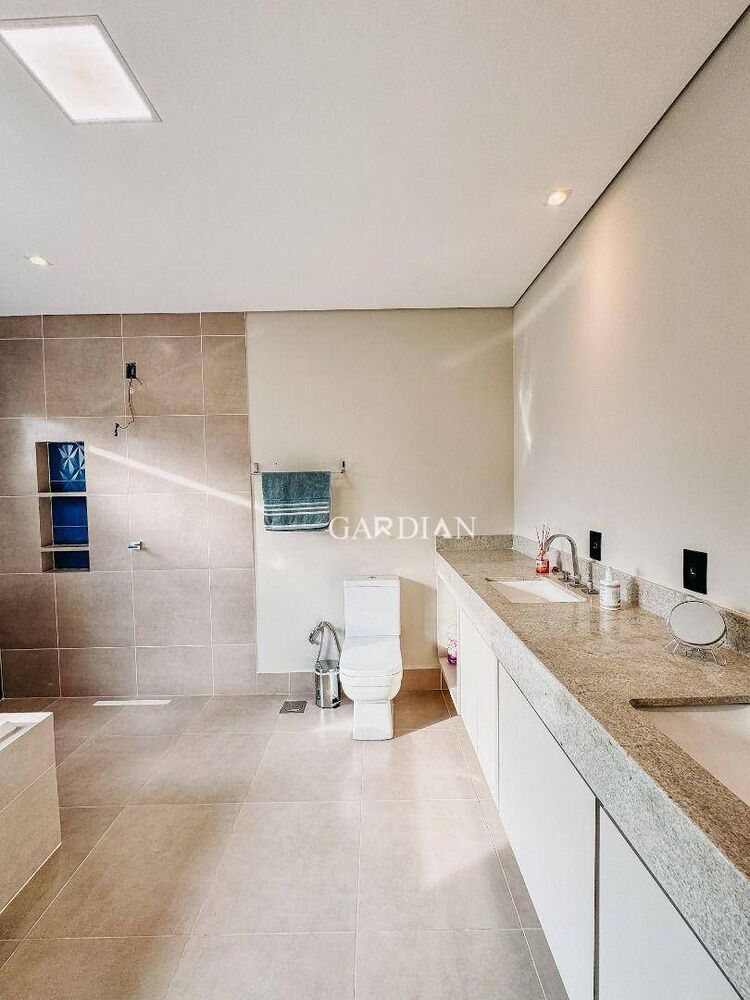 Chácara, 4 quartos, 1000 m² - Foto 1
