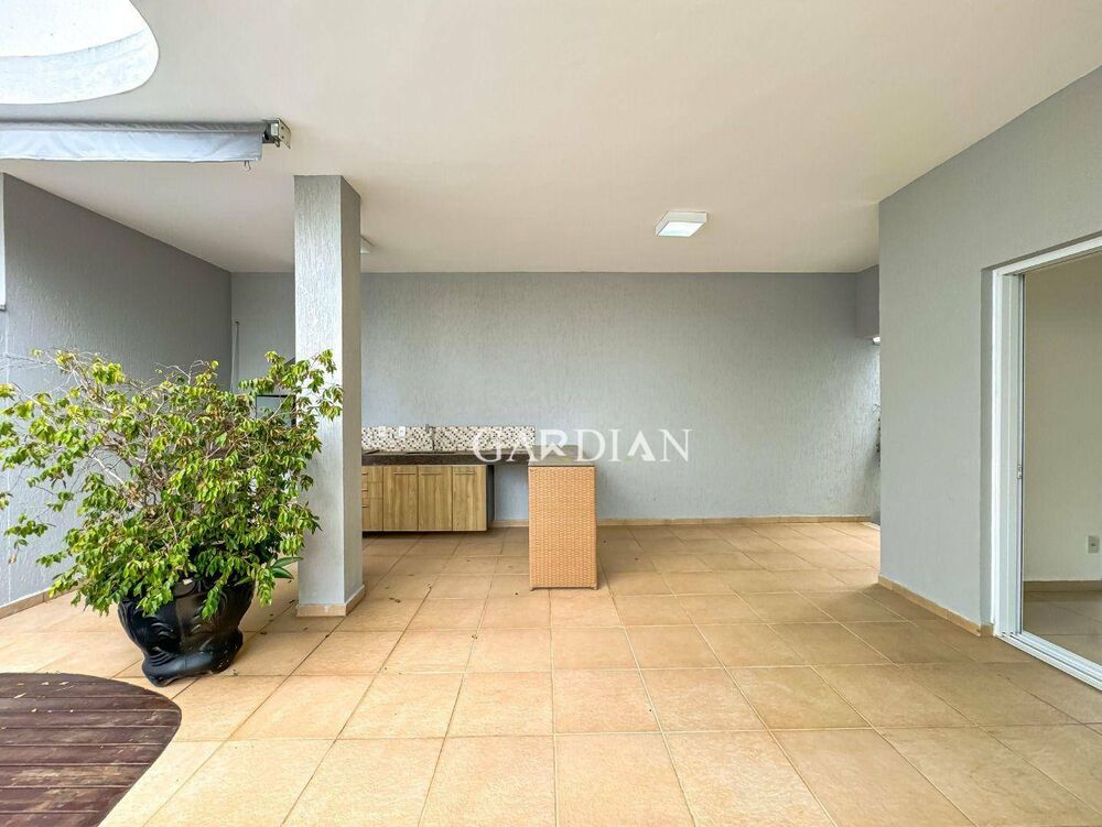 Sobrado, 3 quartos, 208 m² - Foto 1