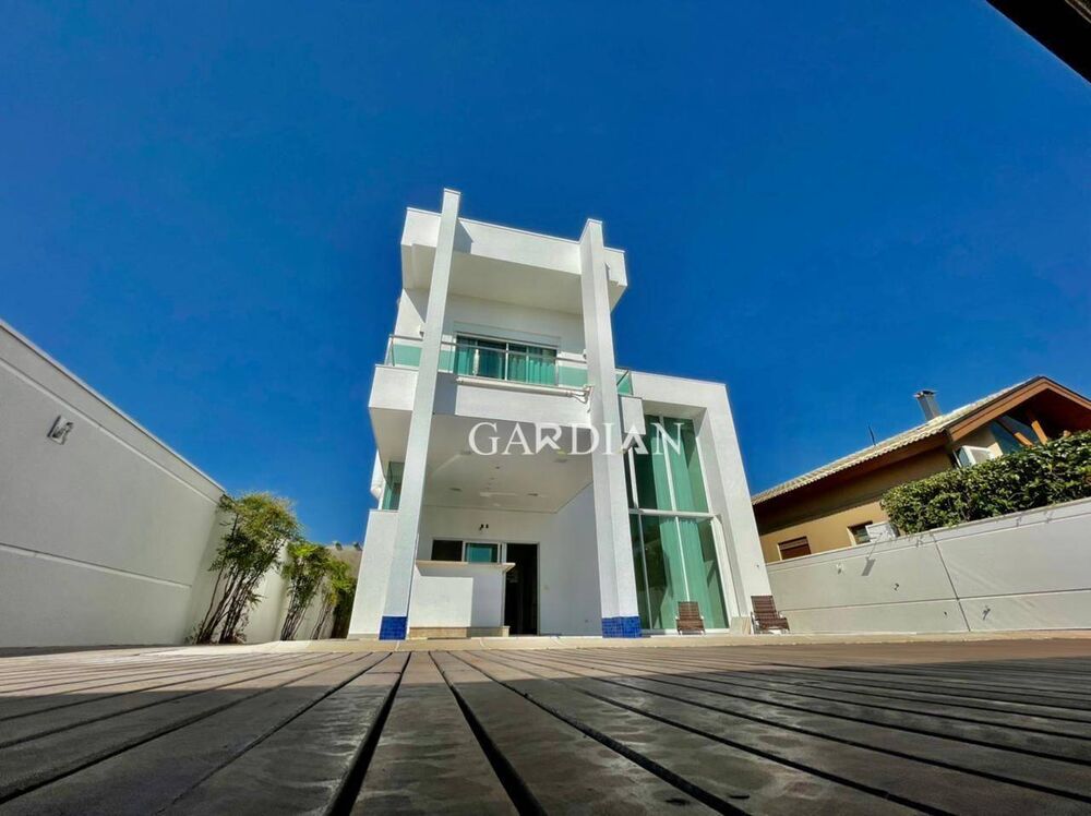 Casa de Condomínio para alugar com 4 quartos, 462m² - Foto 2