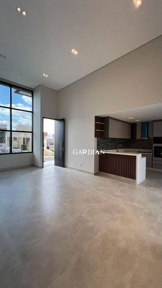 Casa de Condomínio à venda com 3 quartos, 202m² - Foto 1