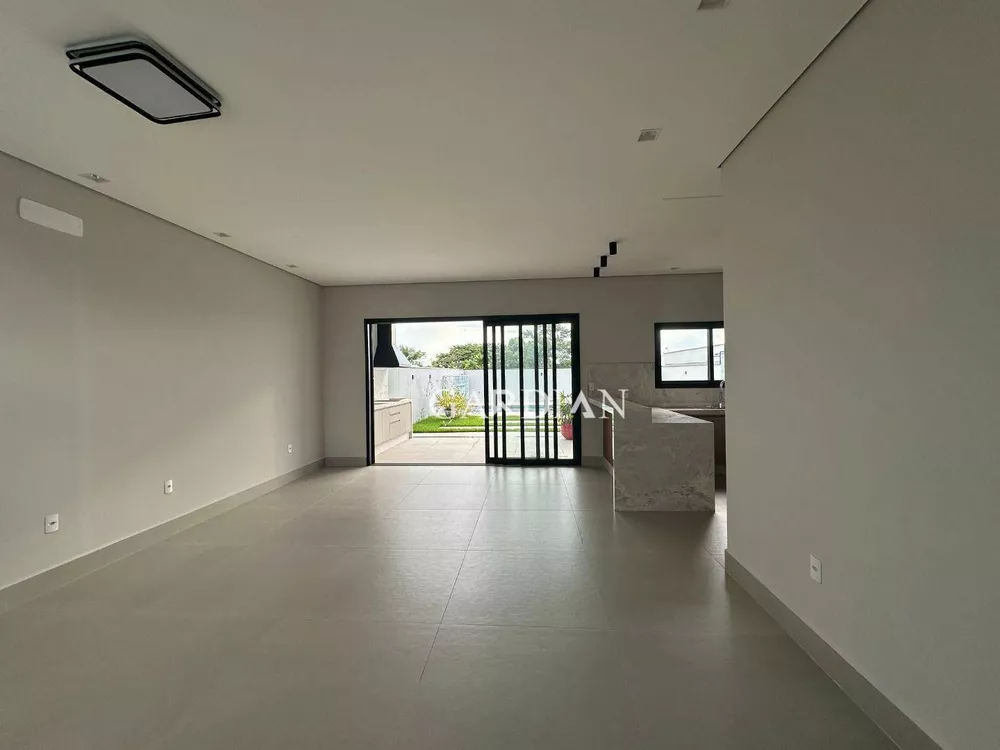 Sobrado, 3 quartos, 258 m² - Foto 5