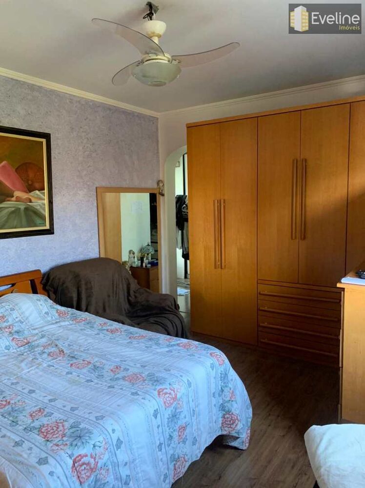 Casa, 3 quartos, 202 m² - Foto 1