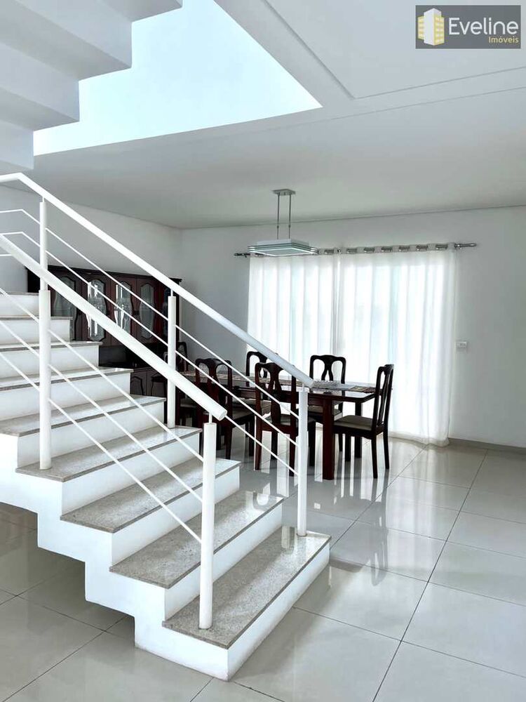 Casa, 3 quartos, 348 m² - Foto 1