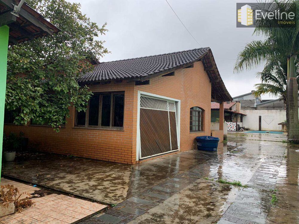 Casa, 3 quartos, 271 m² - Foto 1