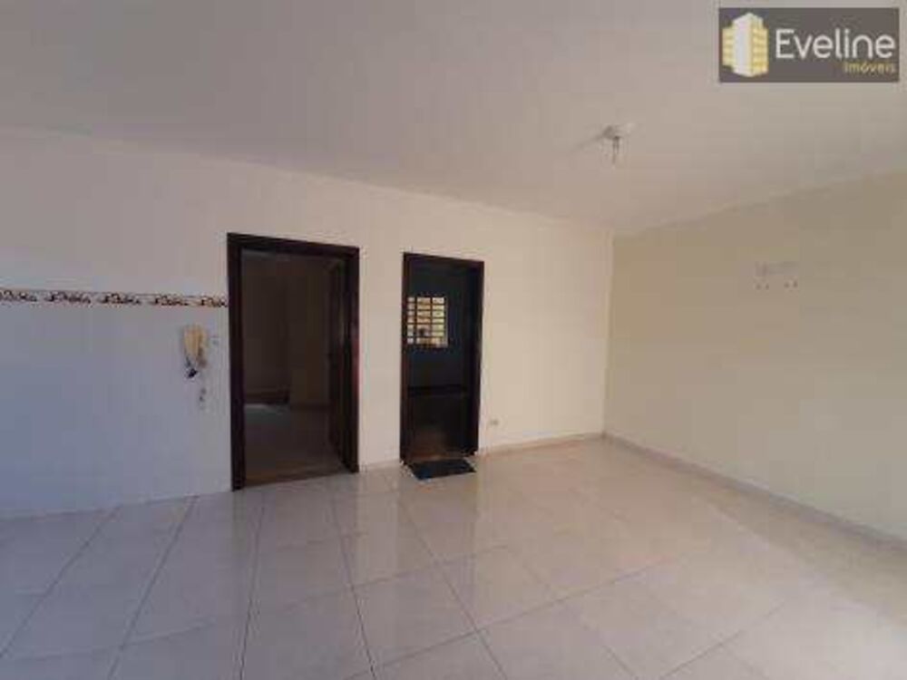 Casa, 3 quartos, 277 m² - Foto 1