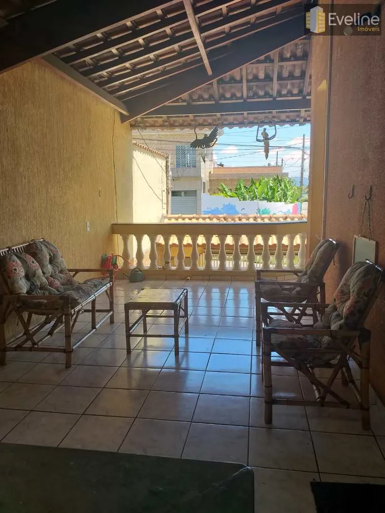 Casa, 4 quartos, 339 m² - Foto 1