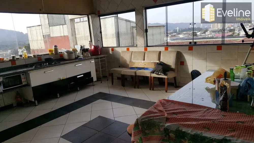 Casa, 3 quartos, 225 m² - Foto 1