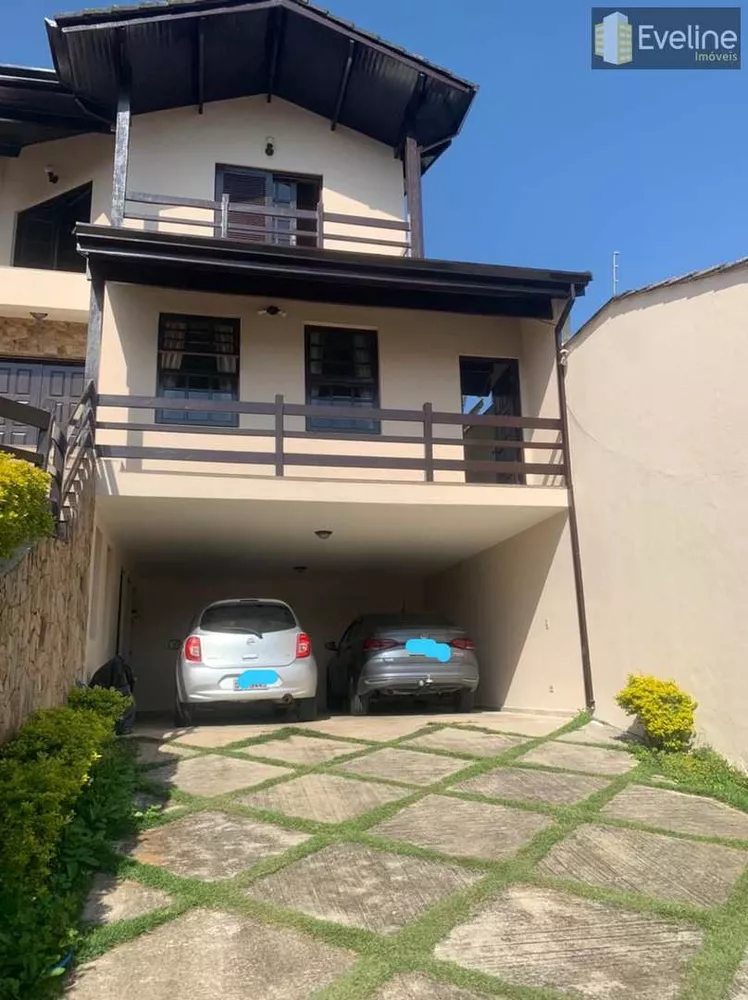 Casa à venda com 4 quartos, 255m² - Foto 2