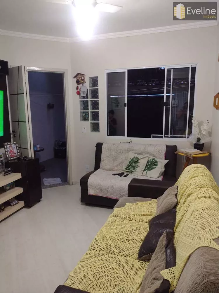 Casa de Condomínio à venda com 2 quartos, 113m² - Foto 1